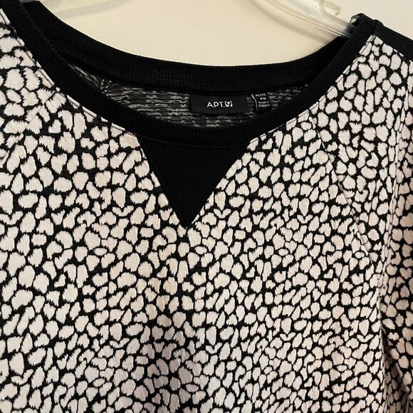Apt. 9 Crewneck Sweater Oversized Black White Animal Print Size Petite Medium - Picture 2 of 3